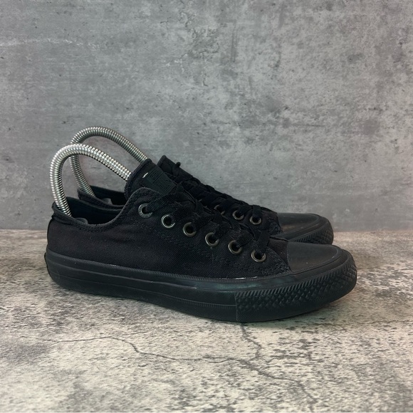 Converse All Star Chuck Taylor Low Lunarlon Sneakers Womens sz 7 - black/black - Picture 1 of 7